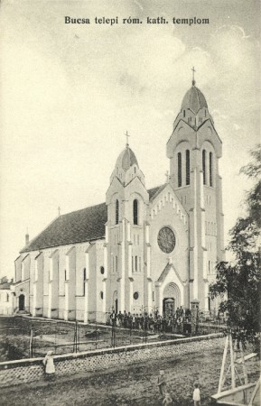 A római katolius templom a felszenteléskor (1914)